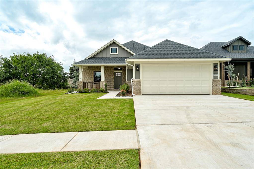 4840 Sundowner LN, Edmond, OK 73034