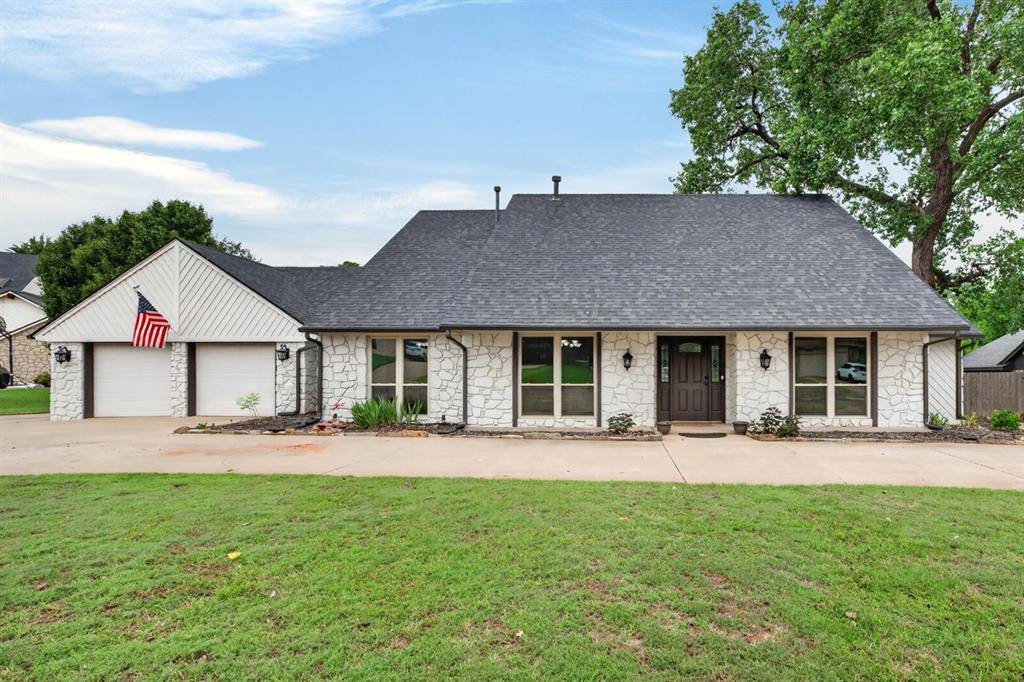 1809 Nighthawk CT, Edmond, OK 73034