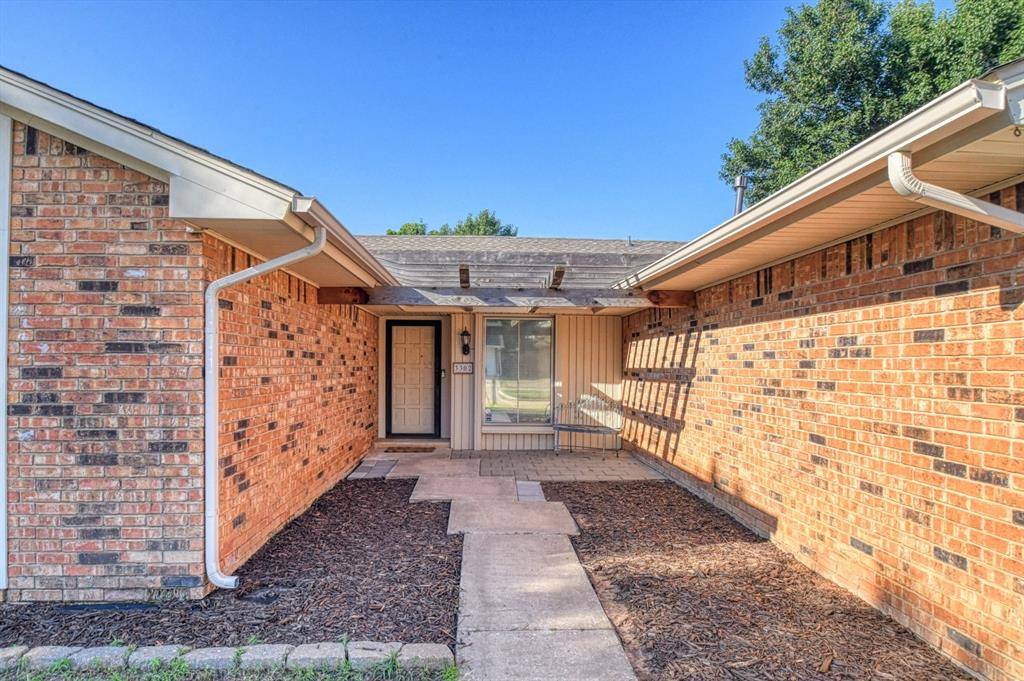 3302 Pheasant Run RD, Norman, OK 73072