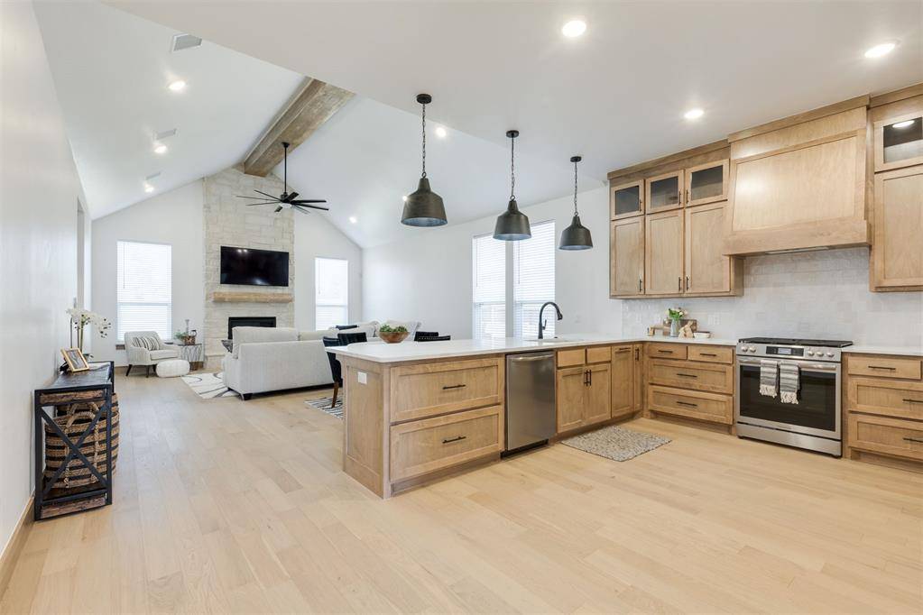 16221 Blackberry Farm RD, Edmond, OK 73013