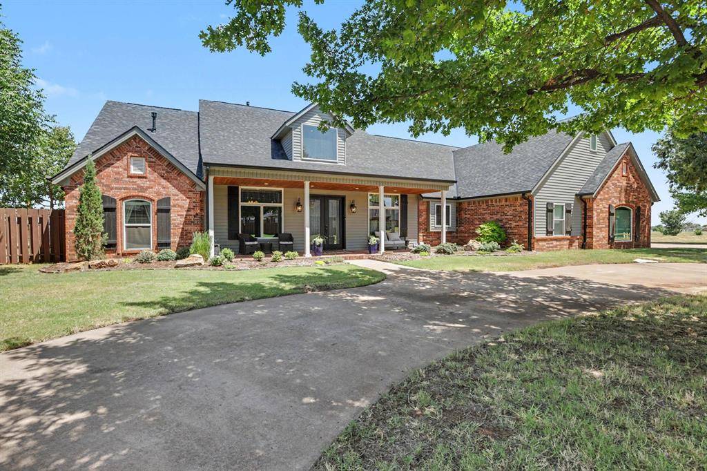 602 Brandley CIR, Okarche, OK 73762