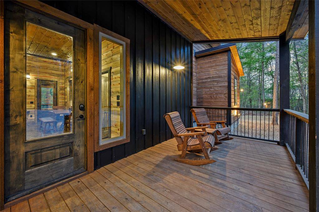 967 Catfish Bay, Broken Bow, OK 74728