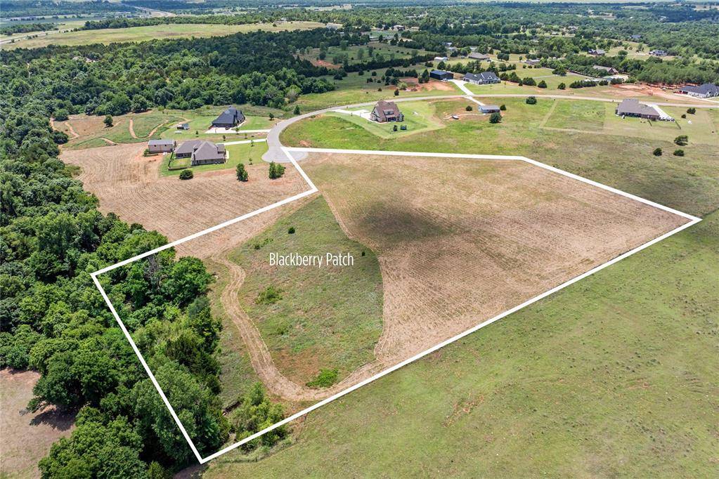 4 SW 113th CIR #4, Mustang, OK 73064