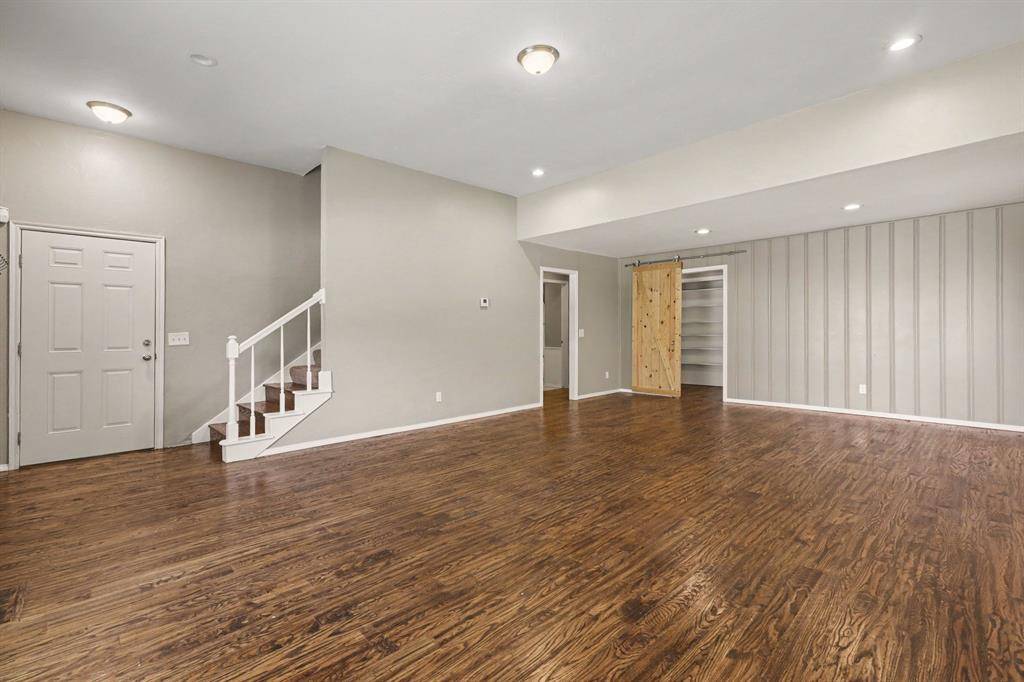 11008 Springhollow RD, Oklahoma City, OK 73120