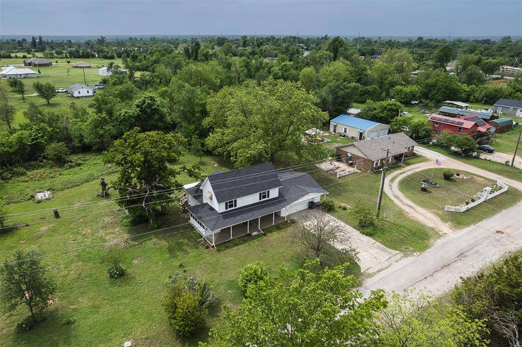 1823 W Highland ST, Shawnee, OK 74801