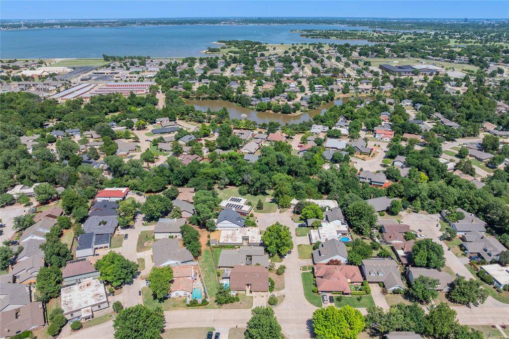 8900 Lansbrook LN, Oklahoma City, OK 73132