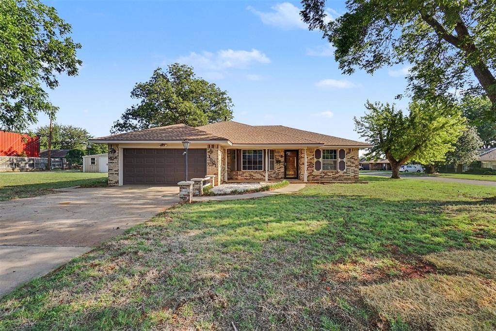 1001 W E AVE, Elk City, OK 73644