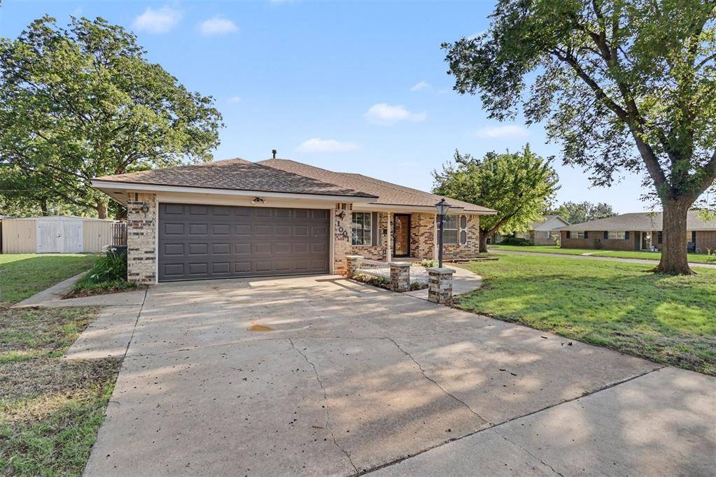 1001 W E AVE, Elk City, OK 73644