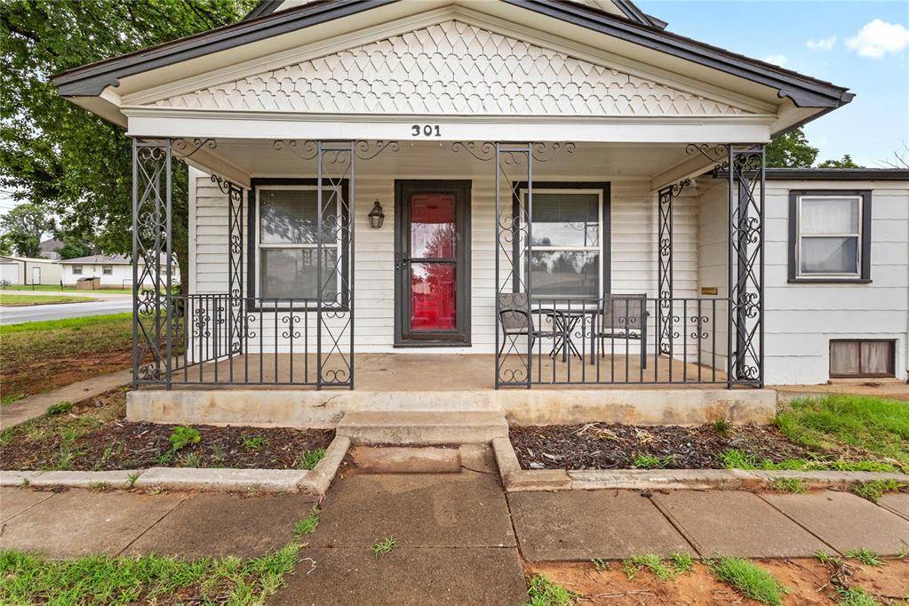 301 E Arapaho AVE, Weatherford, OK 73096