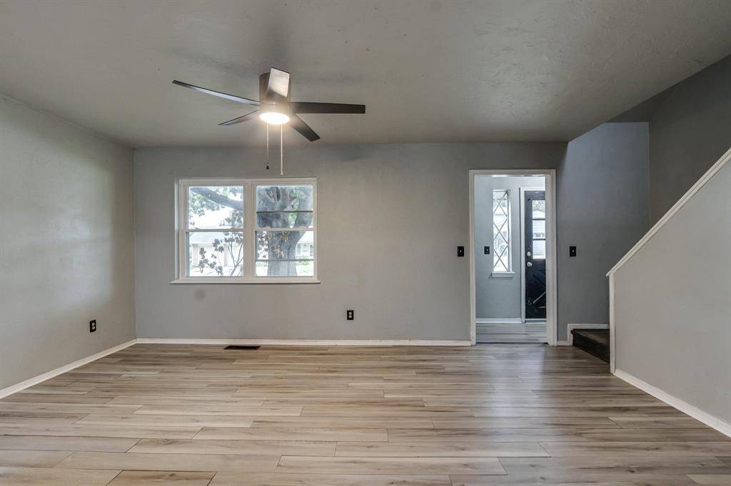214 Del Mar DR, Yukon, OK 73099