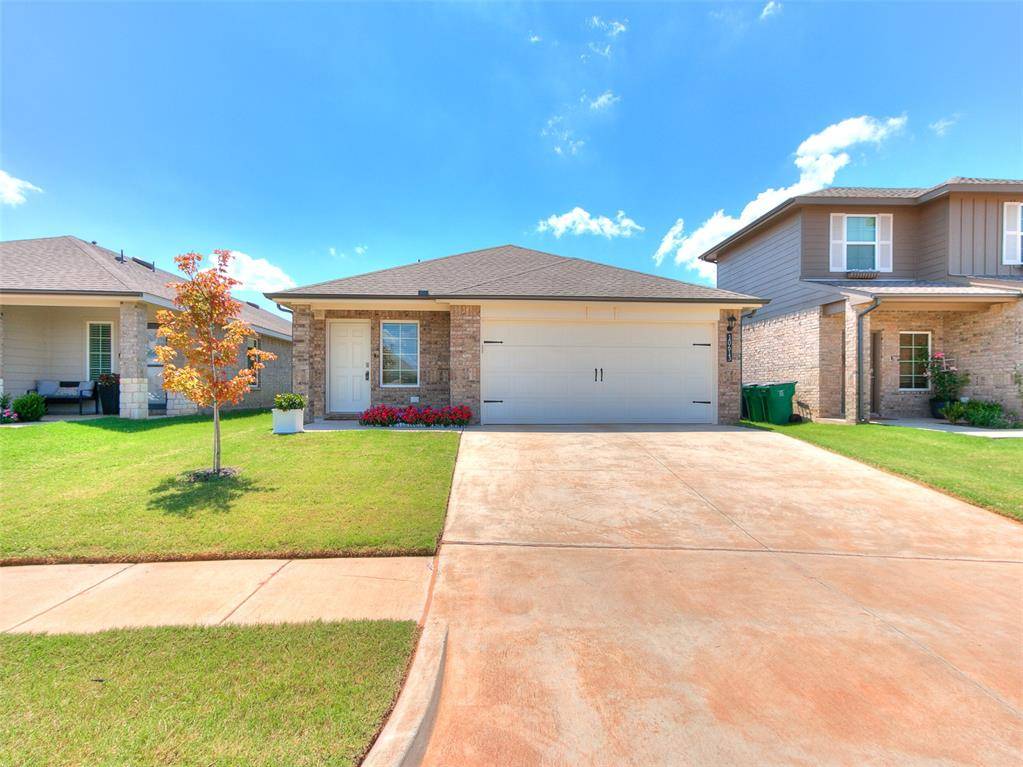 10613 Red Thistle DR, Oklahoma City, OK 73131