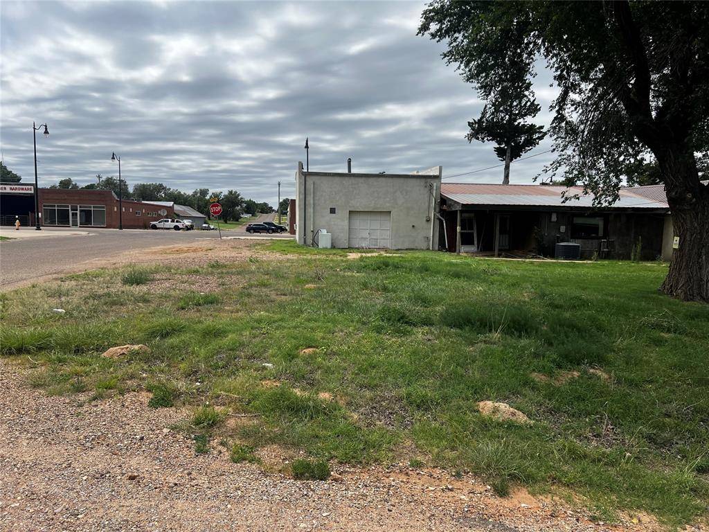 230 Douglas AVE, Beaver, OK 73932