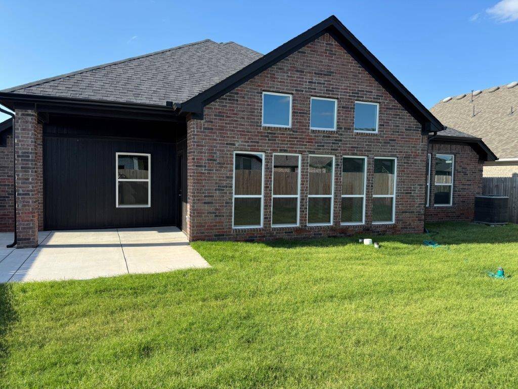 11104 NW 132nd ST, Yukon, OK 73099