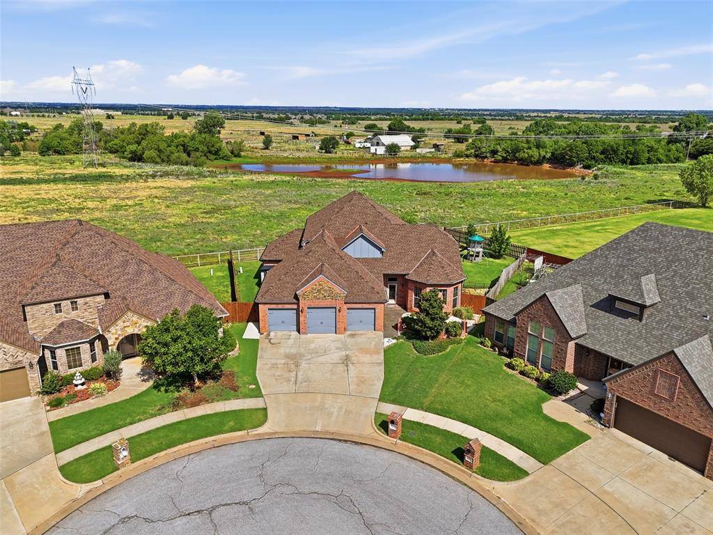 9329 NW 134th TER, Yukon, OK 73099