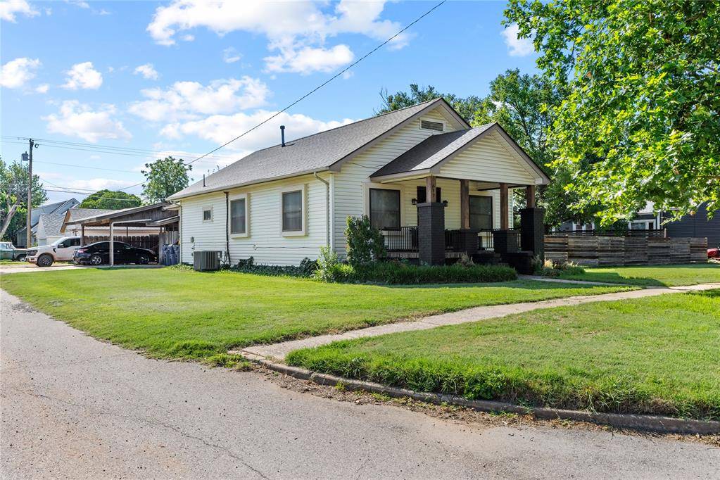 621 N 2nd ST, Okeene, OK 73763