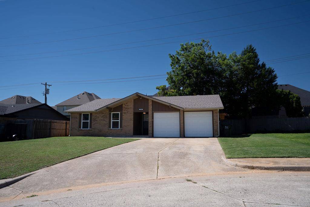 966 Castlebury Mansion, Yukon, OK 73099
