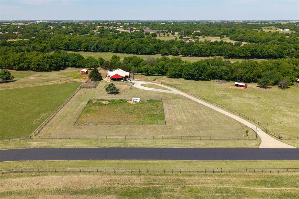 W Waterloo RD, Edmond, OK 73025