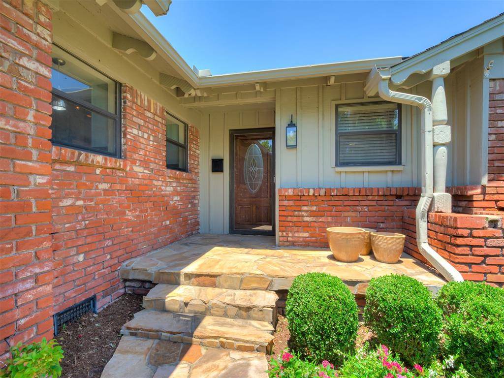 2725 Warwick DR, Oklahoma City, OK 73116