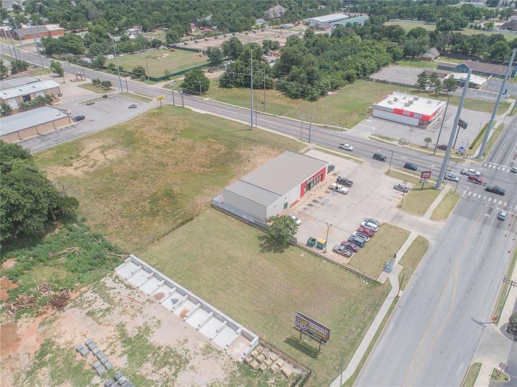 6905 NW 10th ST, Oklahoma City, OK 73127
