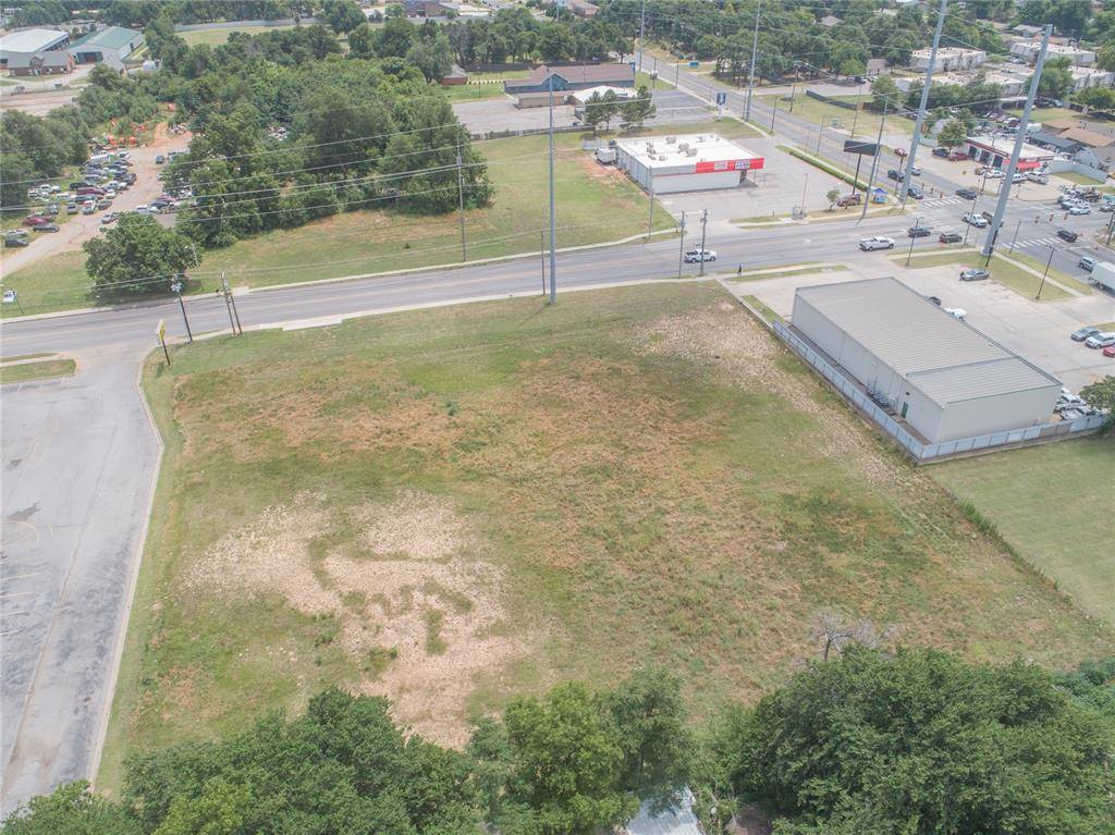 6905 NW 10th ST, Oklahoma City, OK 73127