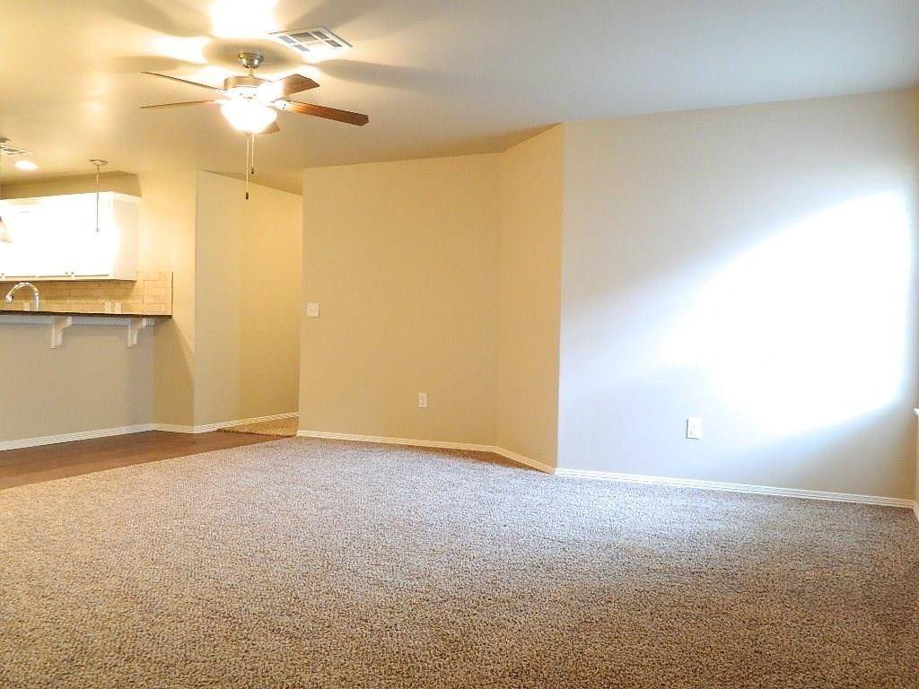 206 Saint Charles WAY, Midwest City, OK 73130
