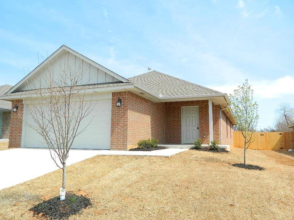 206 Saint Charles WAY, Midwest City, OK 73130