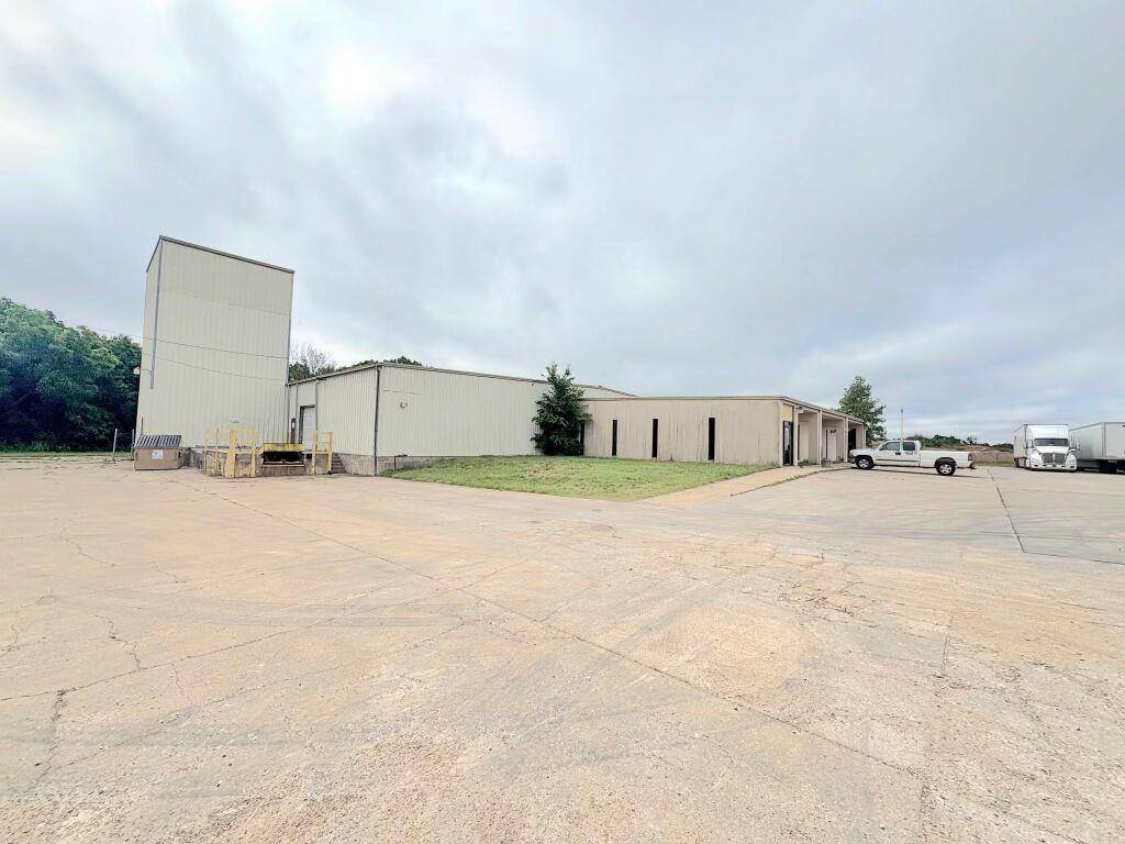 42405 Westech RD, Shawnee, OK 74804