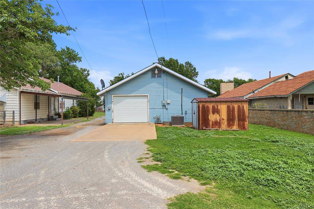 403 N Hitchcock ST, Hobart, OK 73651