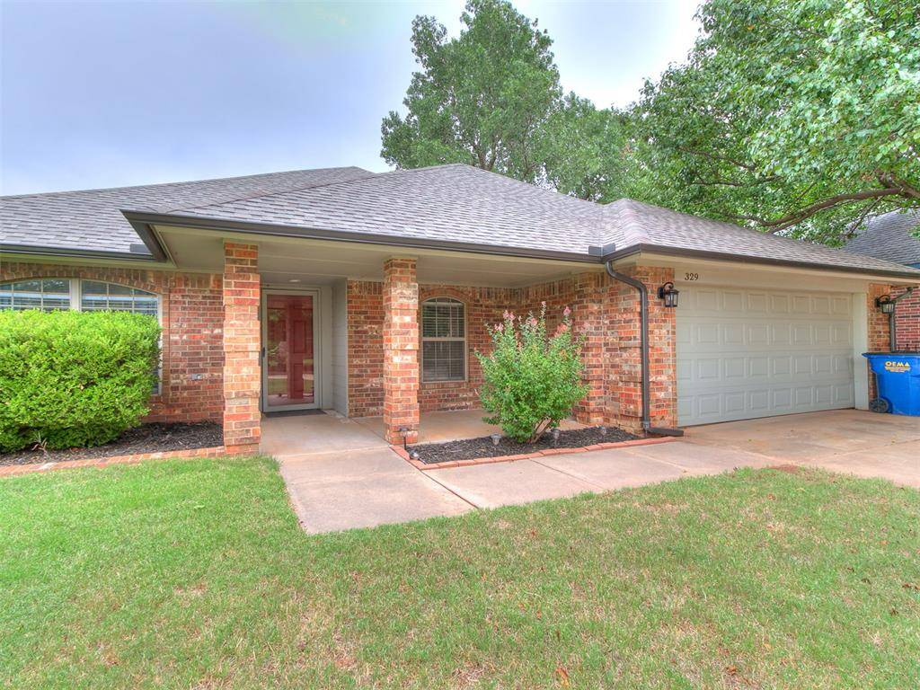 329 E Twelve Oaks TER, Mustang, OK 73064