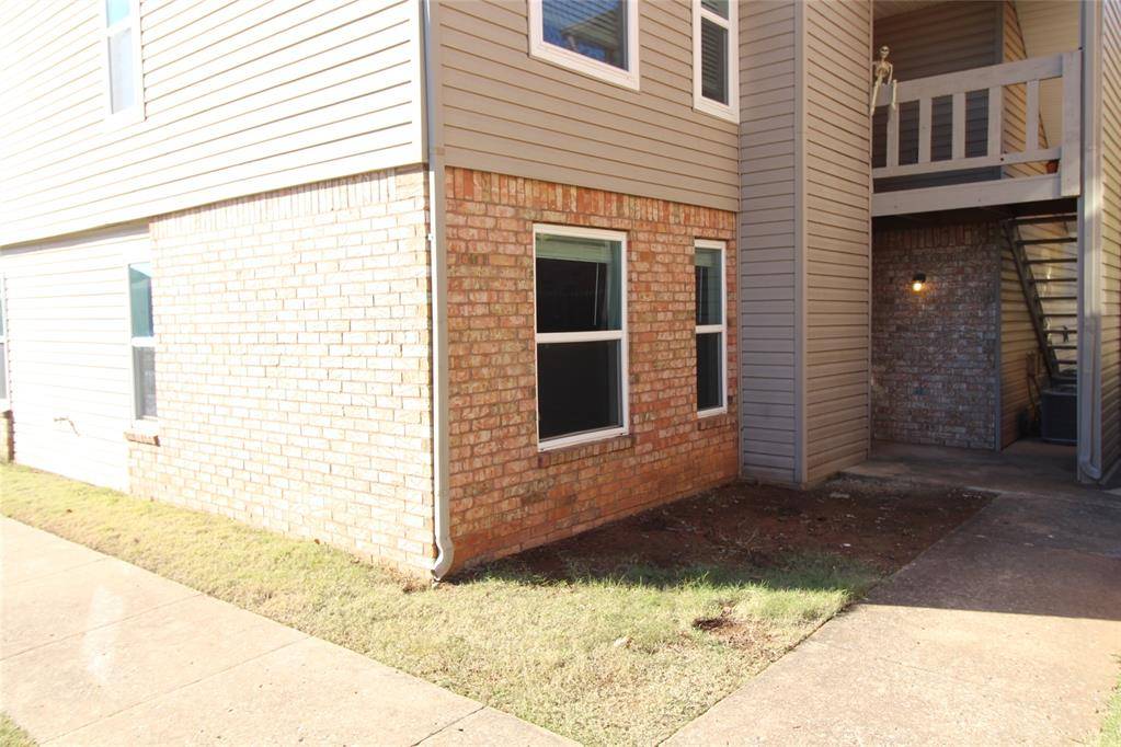 229 Chalmette DR, Norman, OK 73071