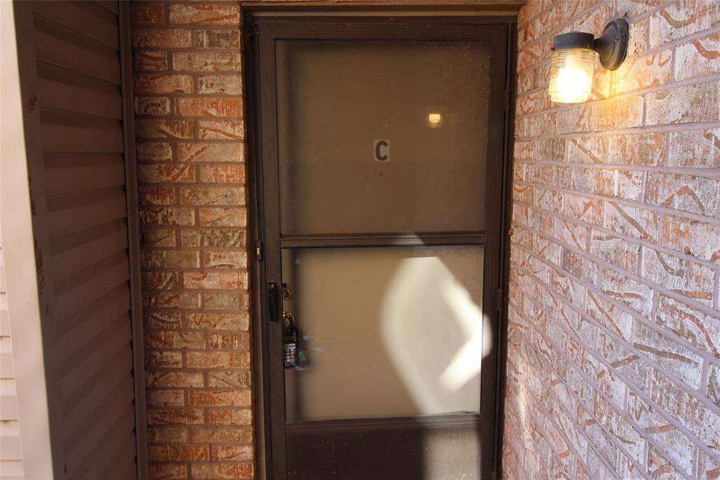 229 Chalmette DR, Norman, OK 73071