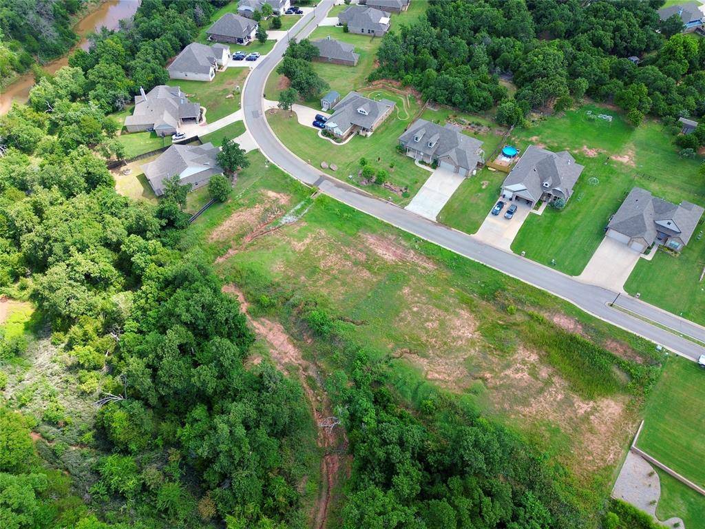 8835 Overlook DR, Guthrie, OK 73044