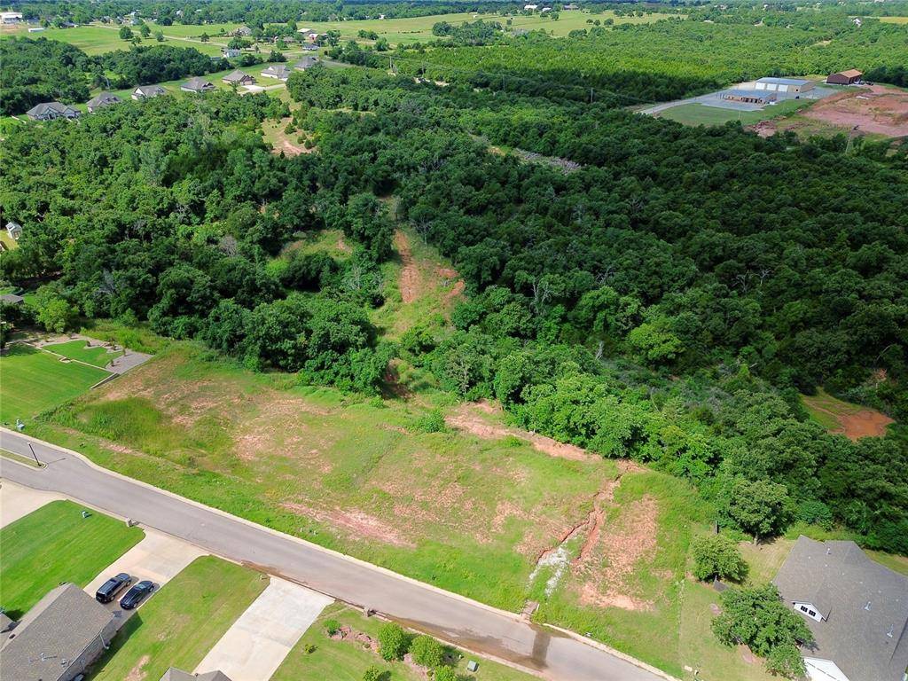 8851 Overlook DR, Guthrie, OK 73044