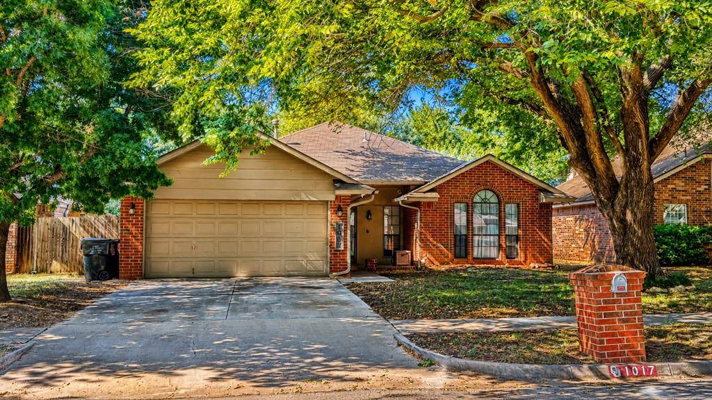 1017 Golden Eagle DR, Norman, OK 73072