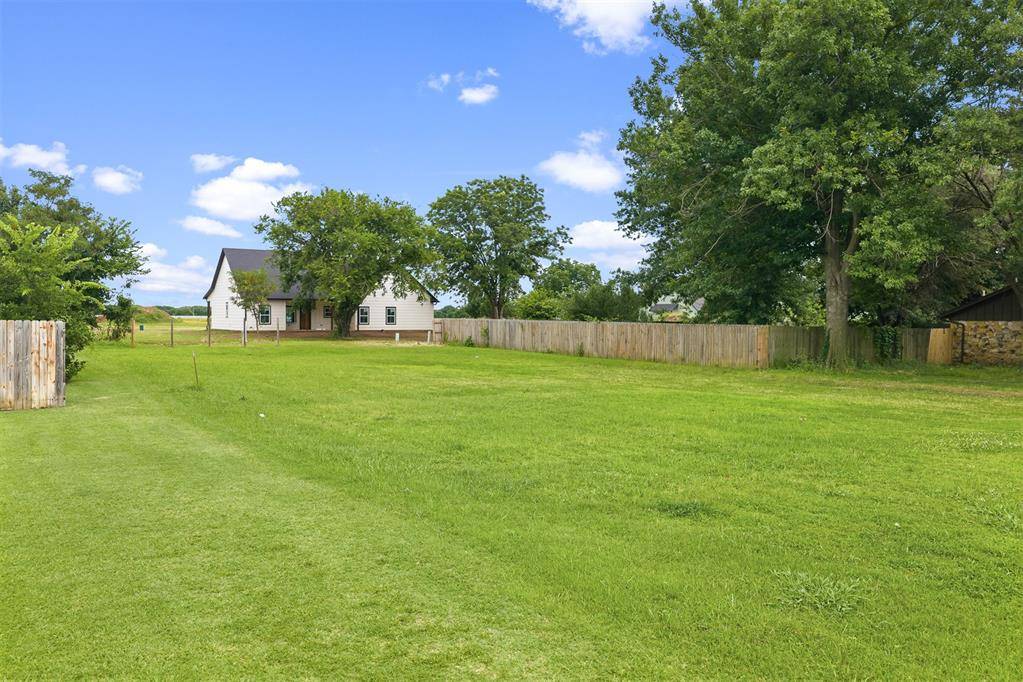 1331 Alvera LN, Wynnewood, OK 73098