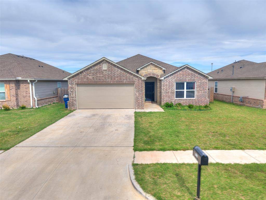 1229 Chuck Wagon DR, El Reno, OK 73036