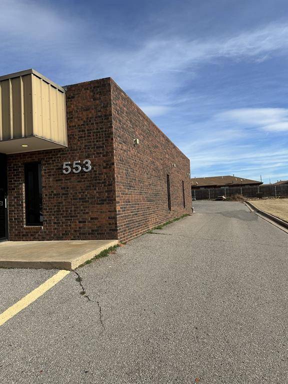 553 S 30th ST, Clinton, OK 73601