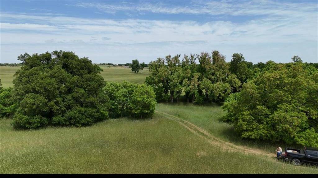 N Broadway RD #2, Guthrie, OK 73044