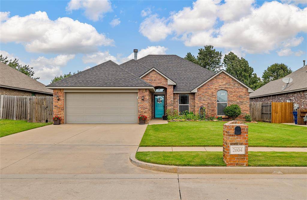 2604 Kadlan DR, El Reno, OK 73036