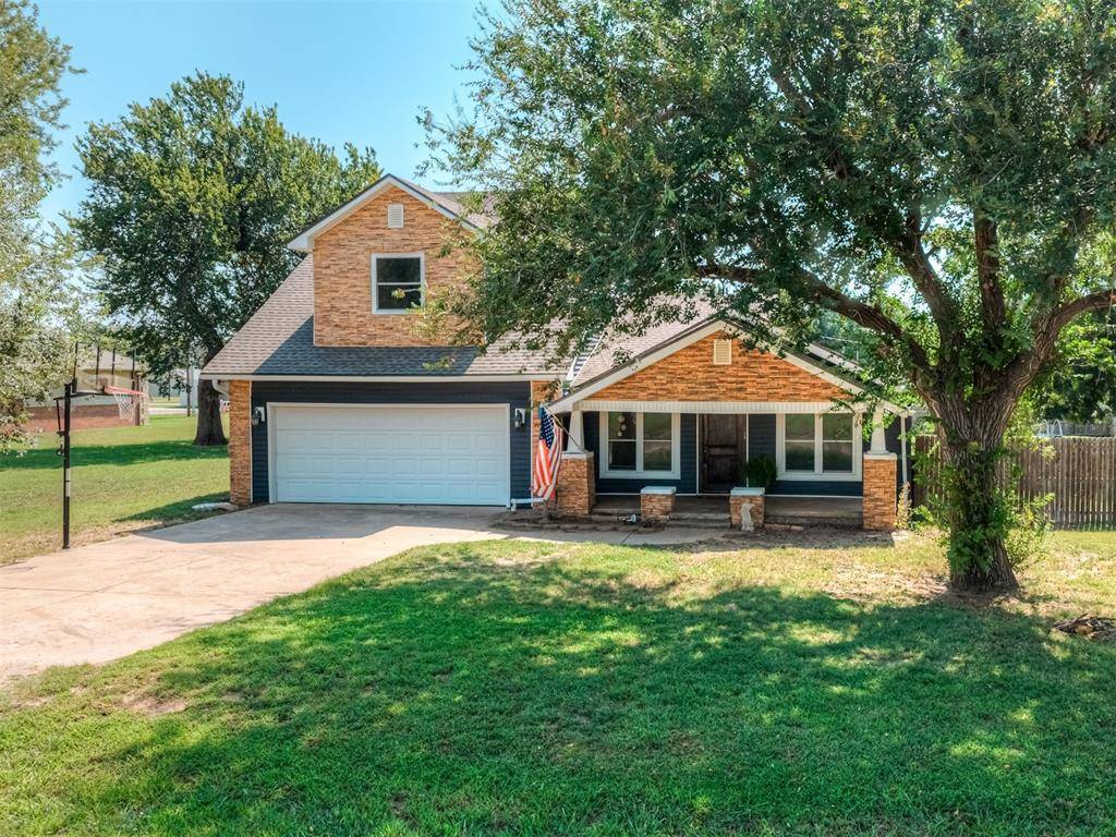 112 N Broadway ST, Crescent, OK 73028