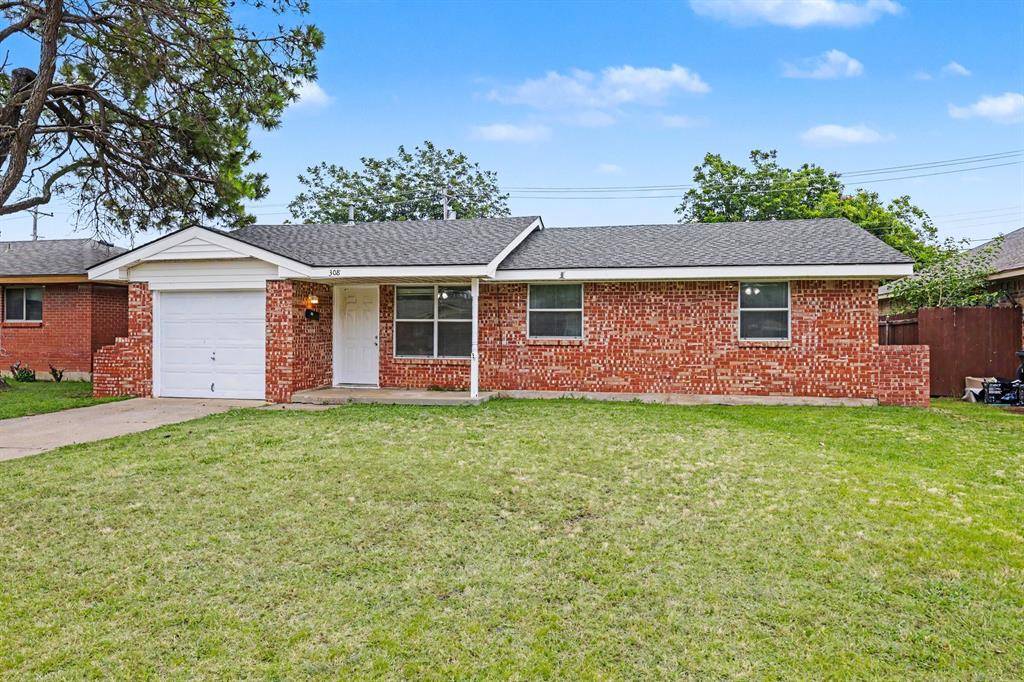 308 Arnold AVE, Moore, OK 73160
