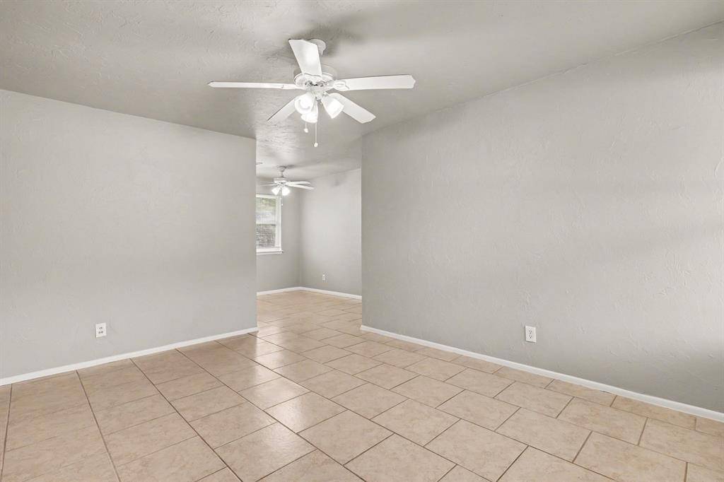 308 Arnold AVE, Moore, OK 73160