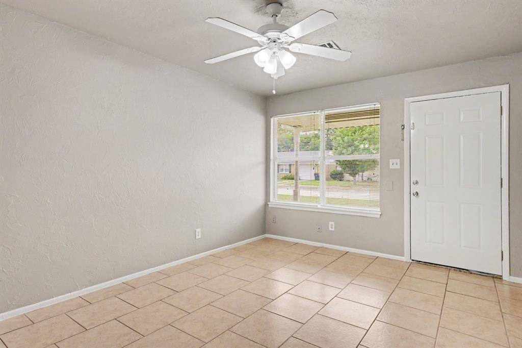 308 Arnold AVE, Moore, OK 73160