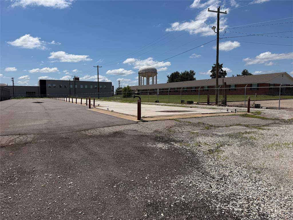 1900 N Kickapoo AVE, Shawnee, OK 74804