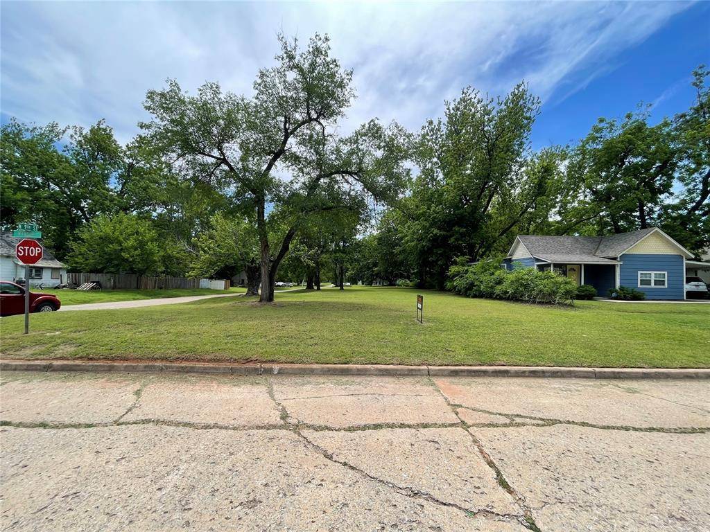 1001 W Mansur AVE, Guthrie, OK 73044