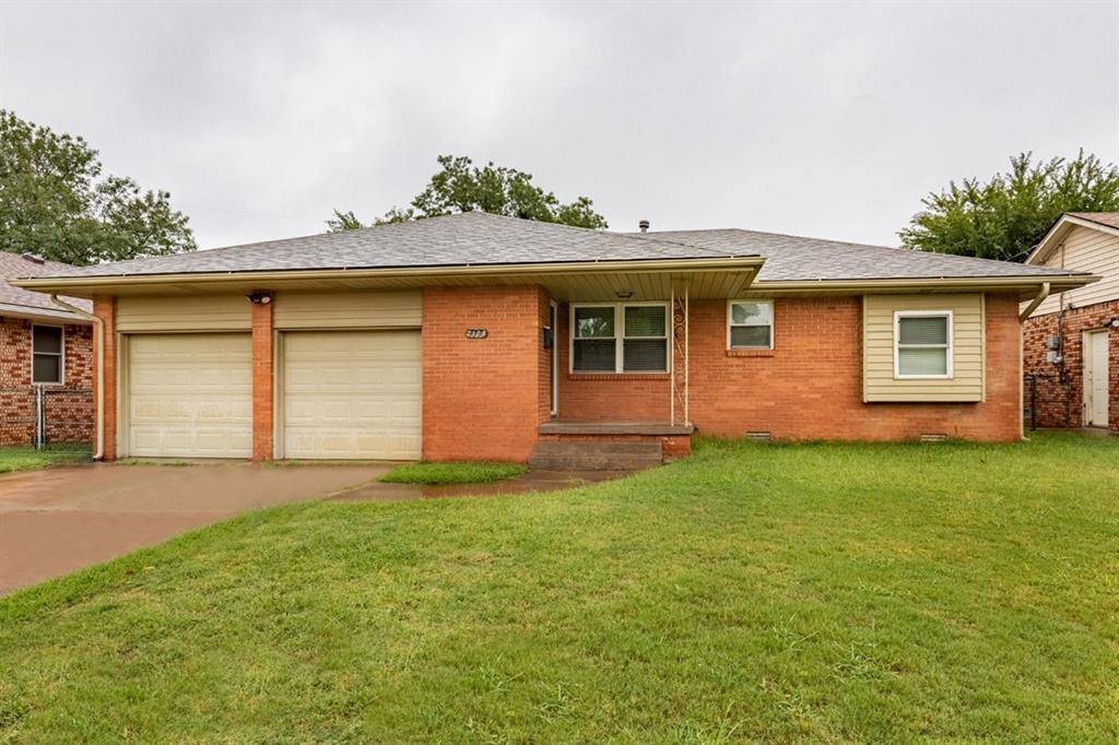 2108 Henderson DR, Edmond, OK 73013
