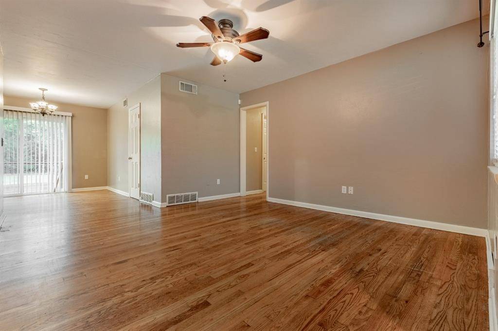 2108 Henderson DR, Edmond, OK 73013