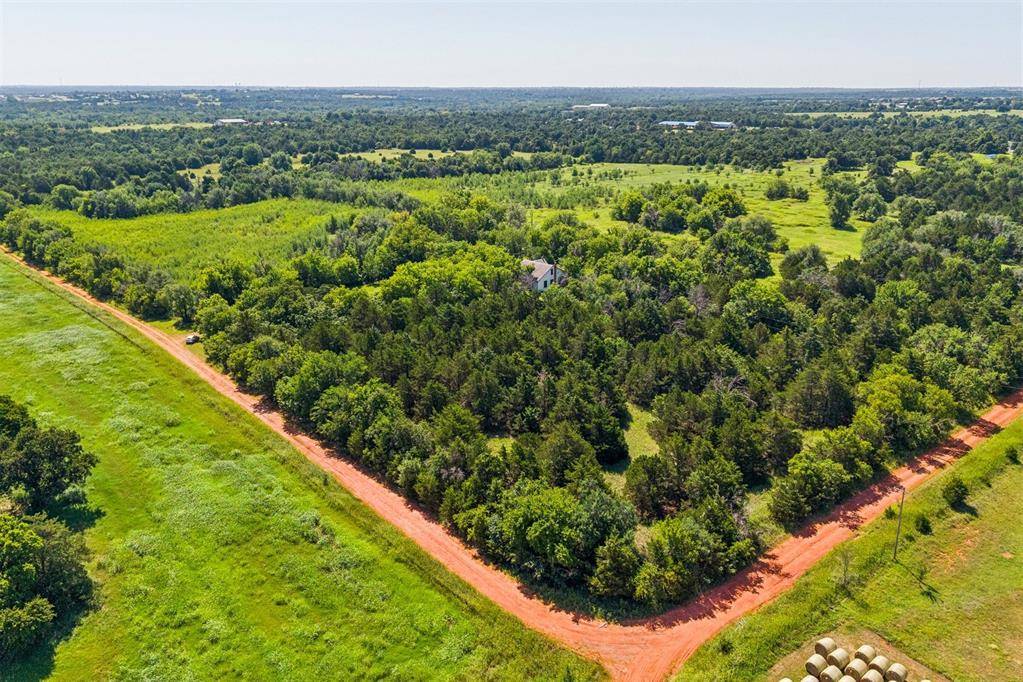 EW 0845 RD, Guthrie, OK 73044