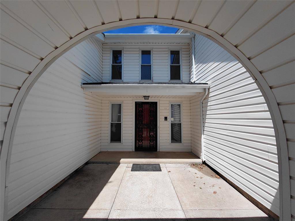9105 Pebble LN, Oklahoma City, OK 73132