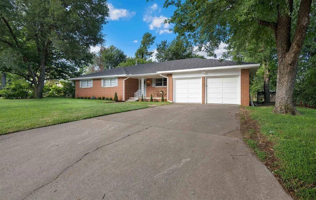 1230 Avondale DR, Norman, OK 73069